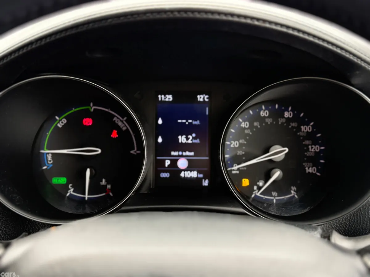 Toyota C-HR SUV, Petrol Hybrid, 2023, Purple