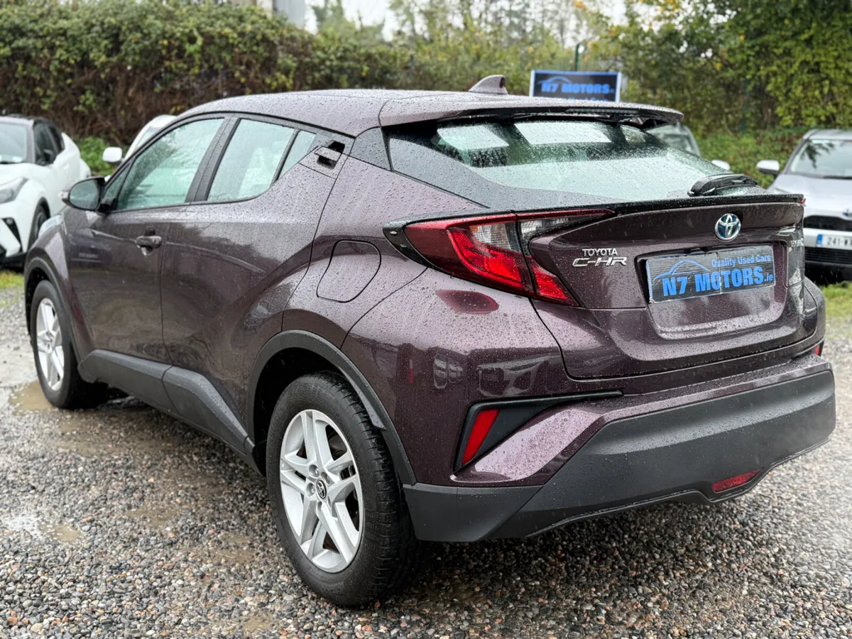 Toyota C-HR SUV, Petrol Hybrid, 2023, Purple
