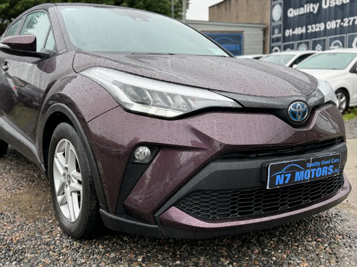 Toyota C-HR SUV, Petrol Hybrid, 2023, Purple