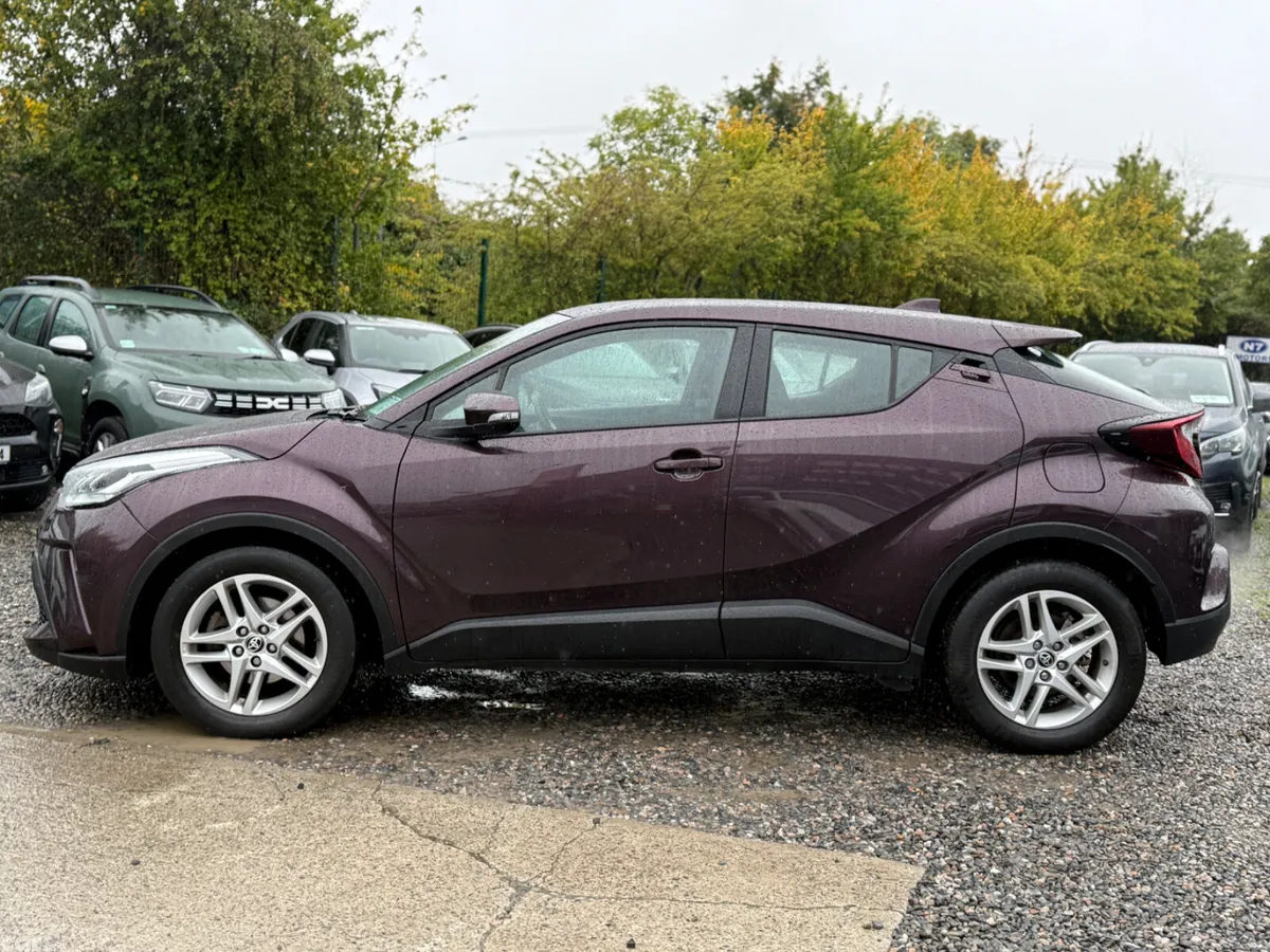 Toyota C-HR SUV, Petrol Hybrid, 2023, Purple
