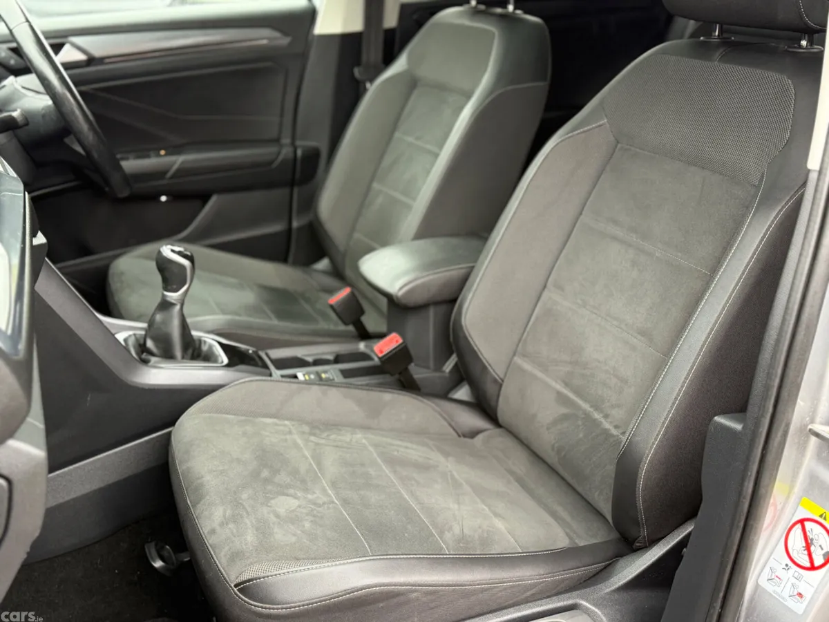 Volkswagen T-Roc SUV, Petrol, 2023, Grey