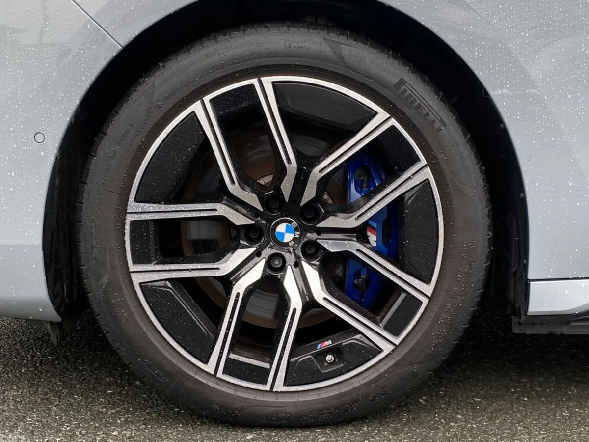 BMW i7 Saloon, Electric, 2024, Grey