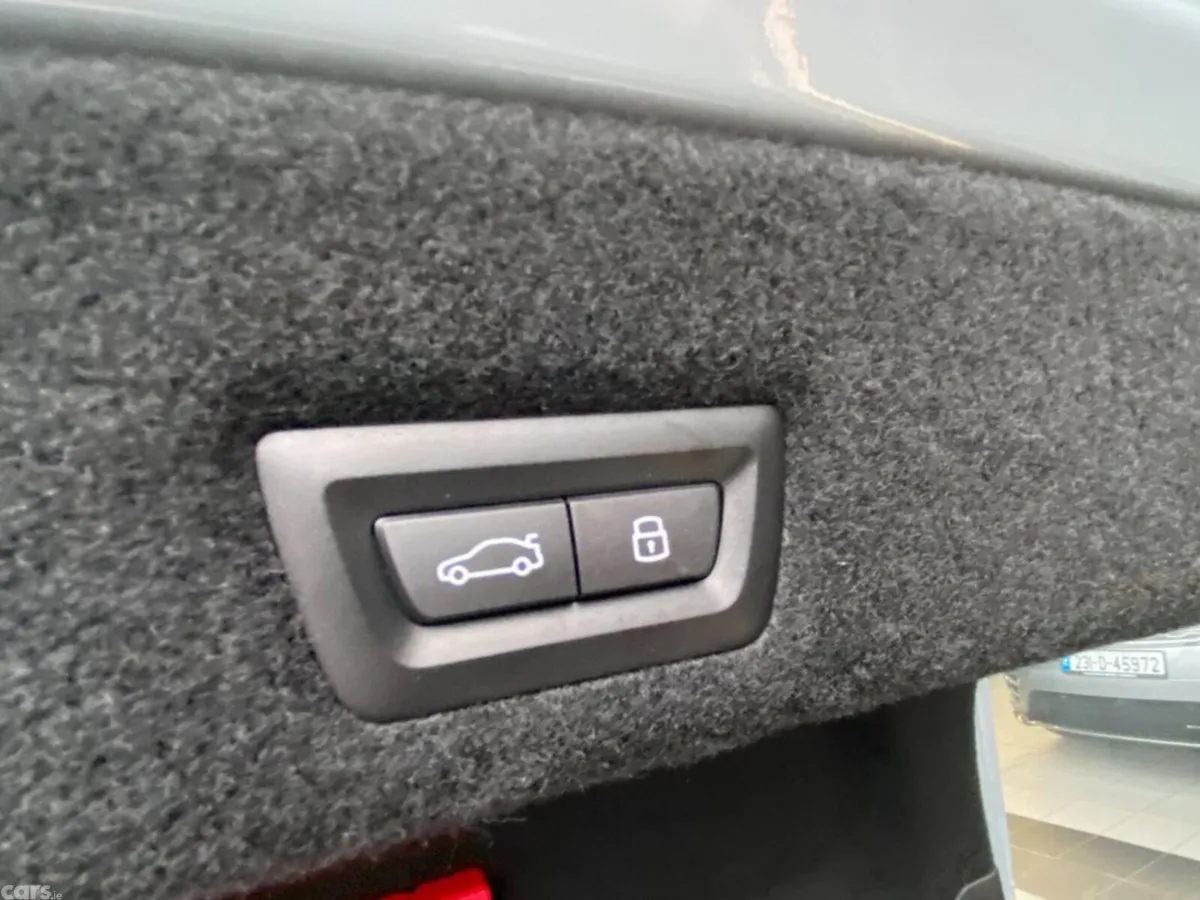 BMW i7 Saloon, Electric, 2024, Grey