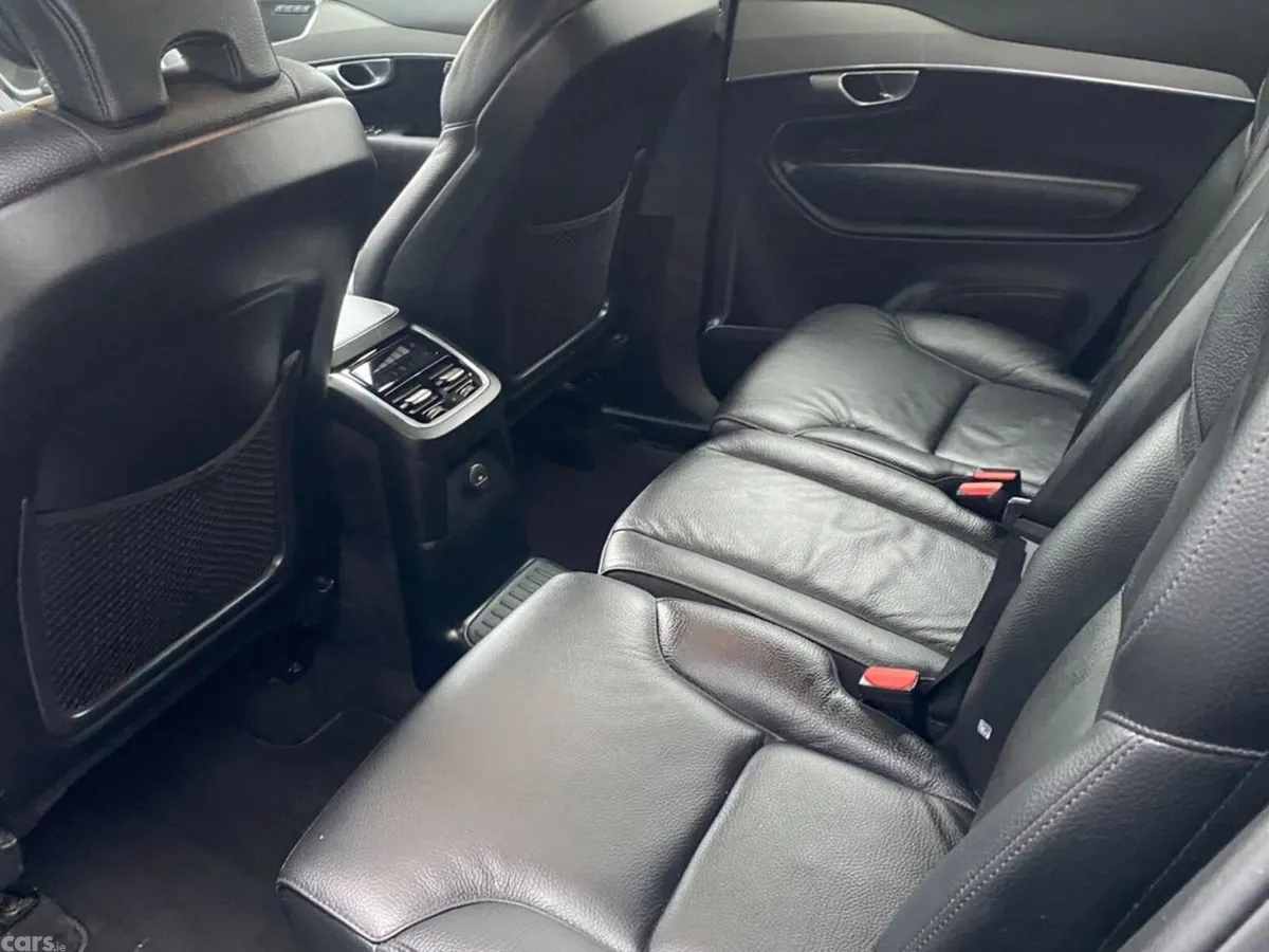 Volvo XC90 Estate, Petrol Plug-in Hybrid, 2023, Grey