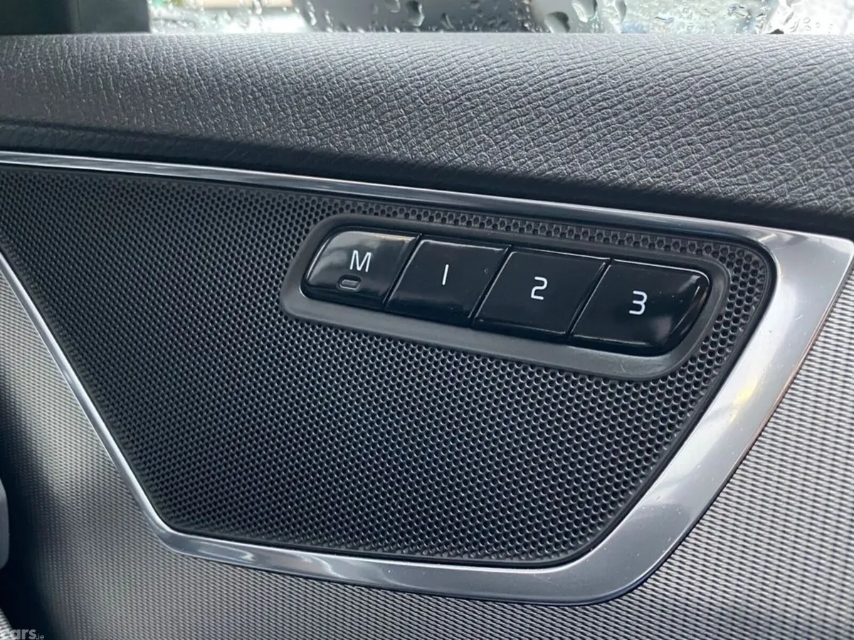 Volvo XC90 Estate, Petrol Plug-in Hybrid, 2023, Grey