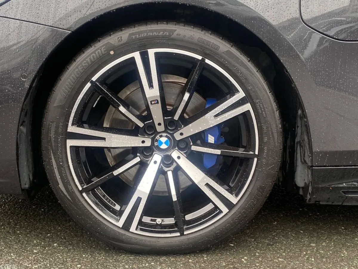 BMW 5-Series Estate, Petrol Plug-in Hybrid, 2025, Grey