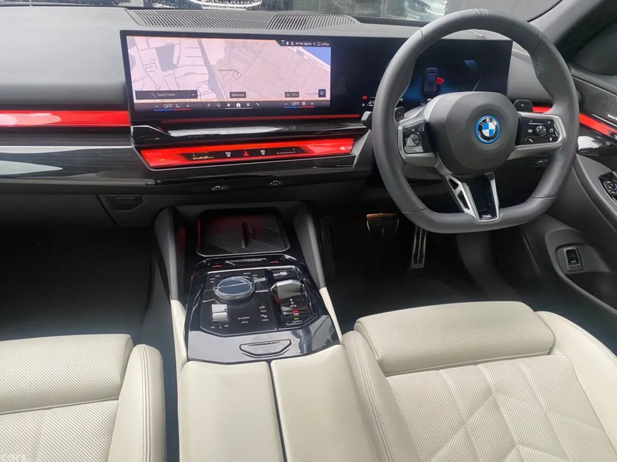 BMW 5-Series Estate, Petrol Plug-in Hybrid, 2025, Grey