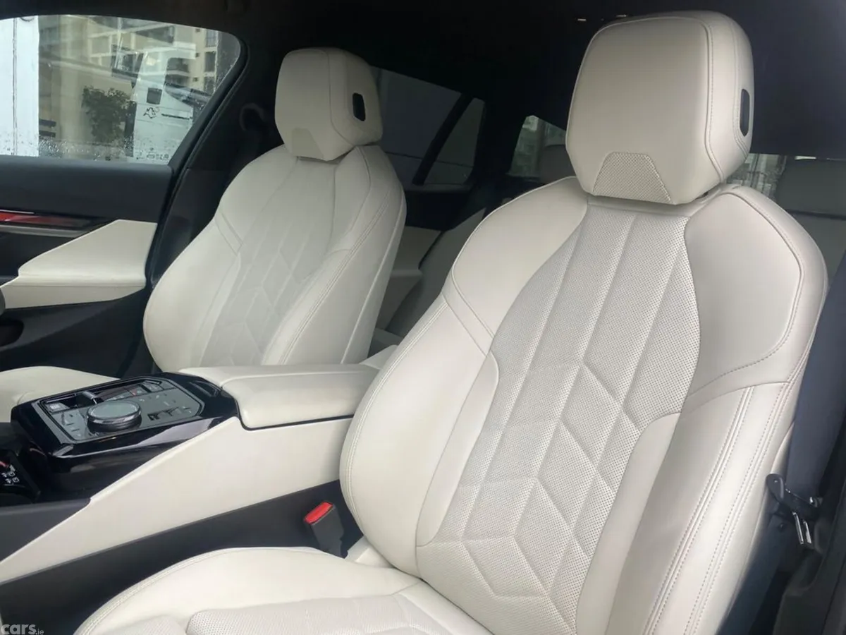 BMW 5-Series Estate, Petrol Plug-in Hybrid, 2025, Grey