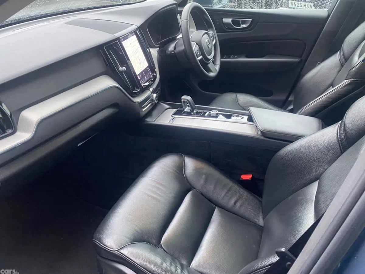 Volvo XC60 Estate, Petrol Plug-in Hybrid, 2023, Blue