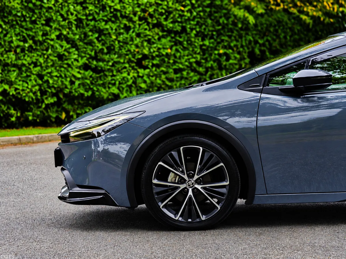 Toyota Prius Saloon, Petrol Hybrid, 2023, Grey