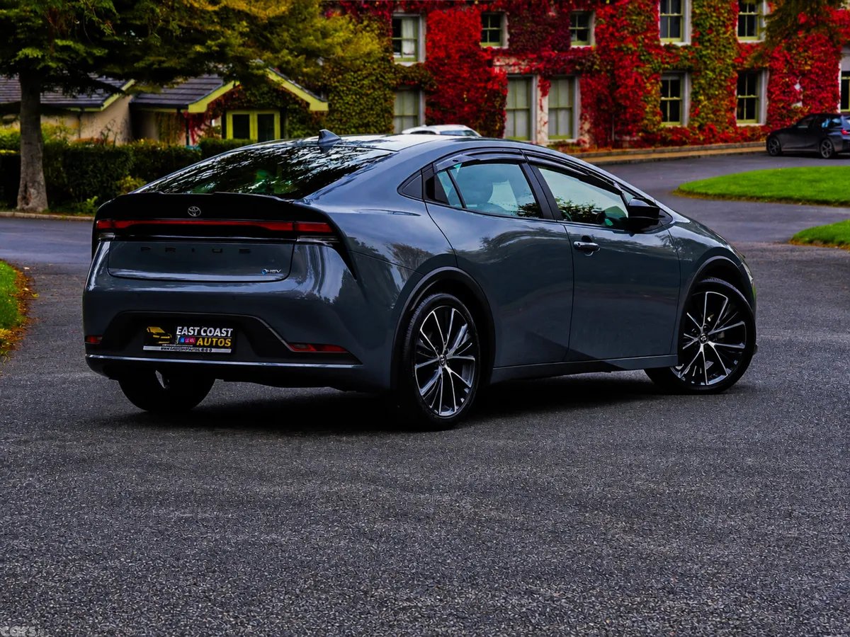 Toyota Prius Saloon, Petrol Hybrid, 2023, Grey
