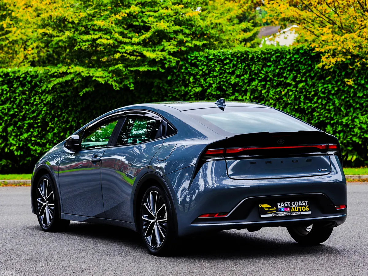 Toyota Prius Saloon, Petrol Hybrid, 2023, Grey