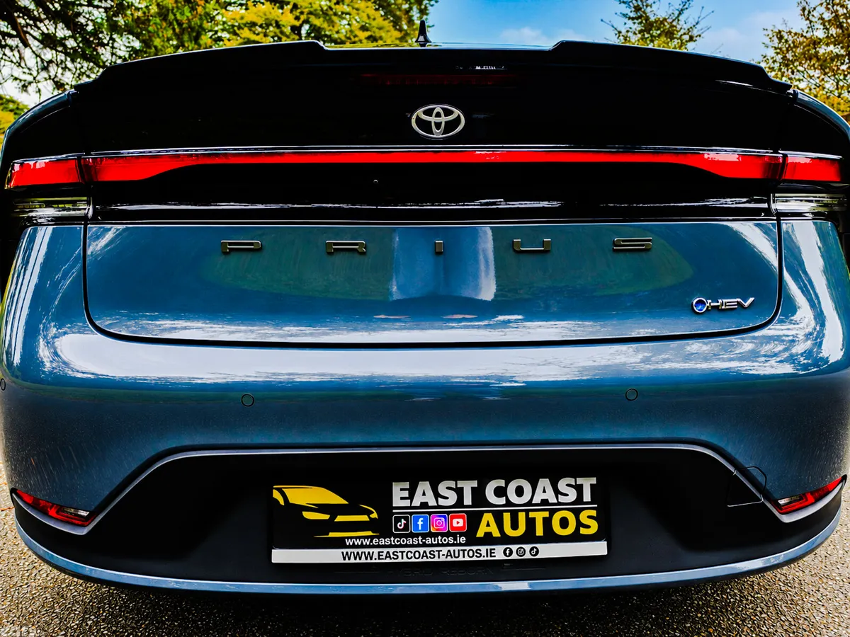 Toyota Prius Saloon, Petrol Hybrid, 2023, Grey