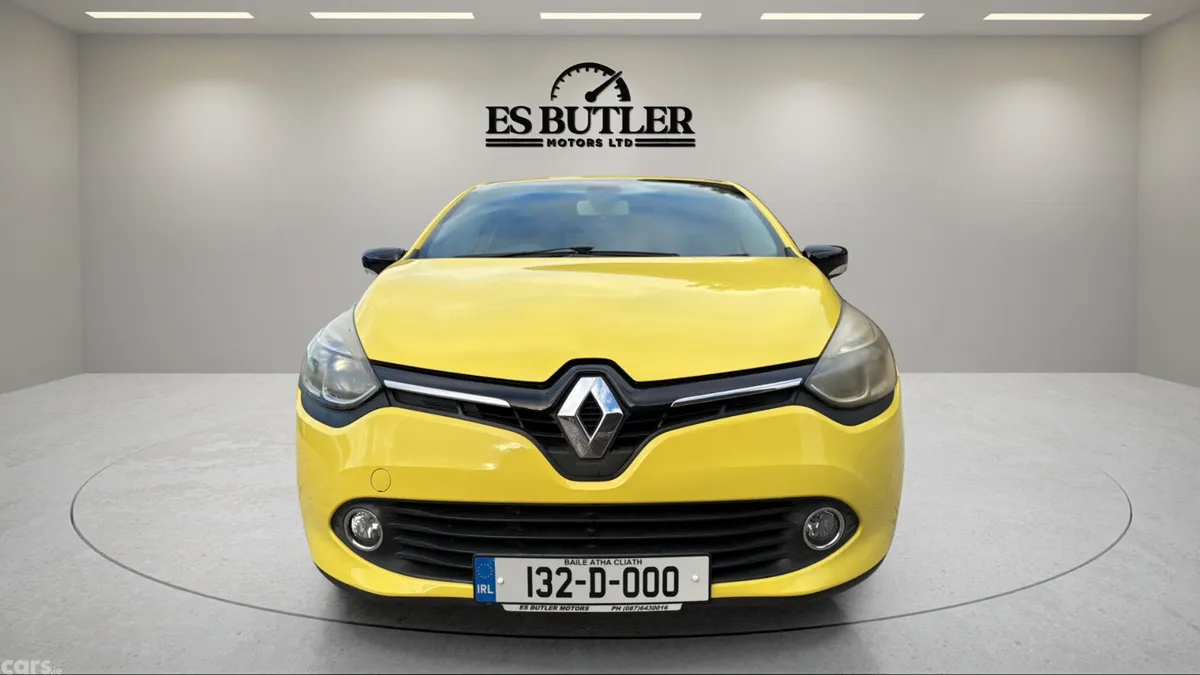 Renault Clio Hatchback, Petrol, 2013, Yellow