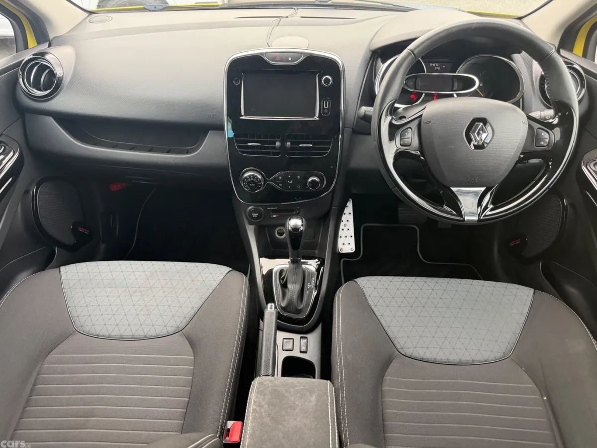 Renault Clio Hatchback, Petrol, 2013, Yellow