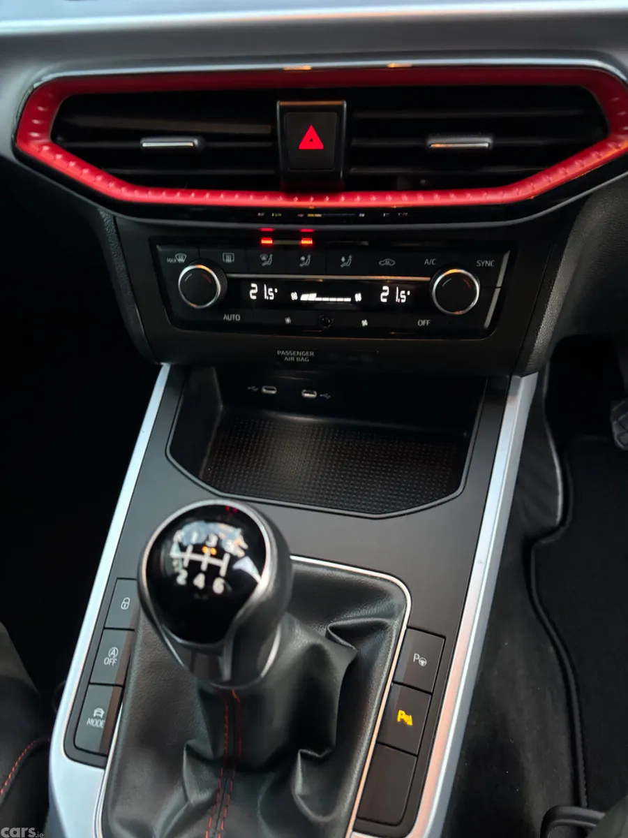 SEAT Arona SUV, Petrol, 2024, Black