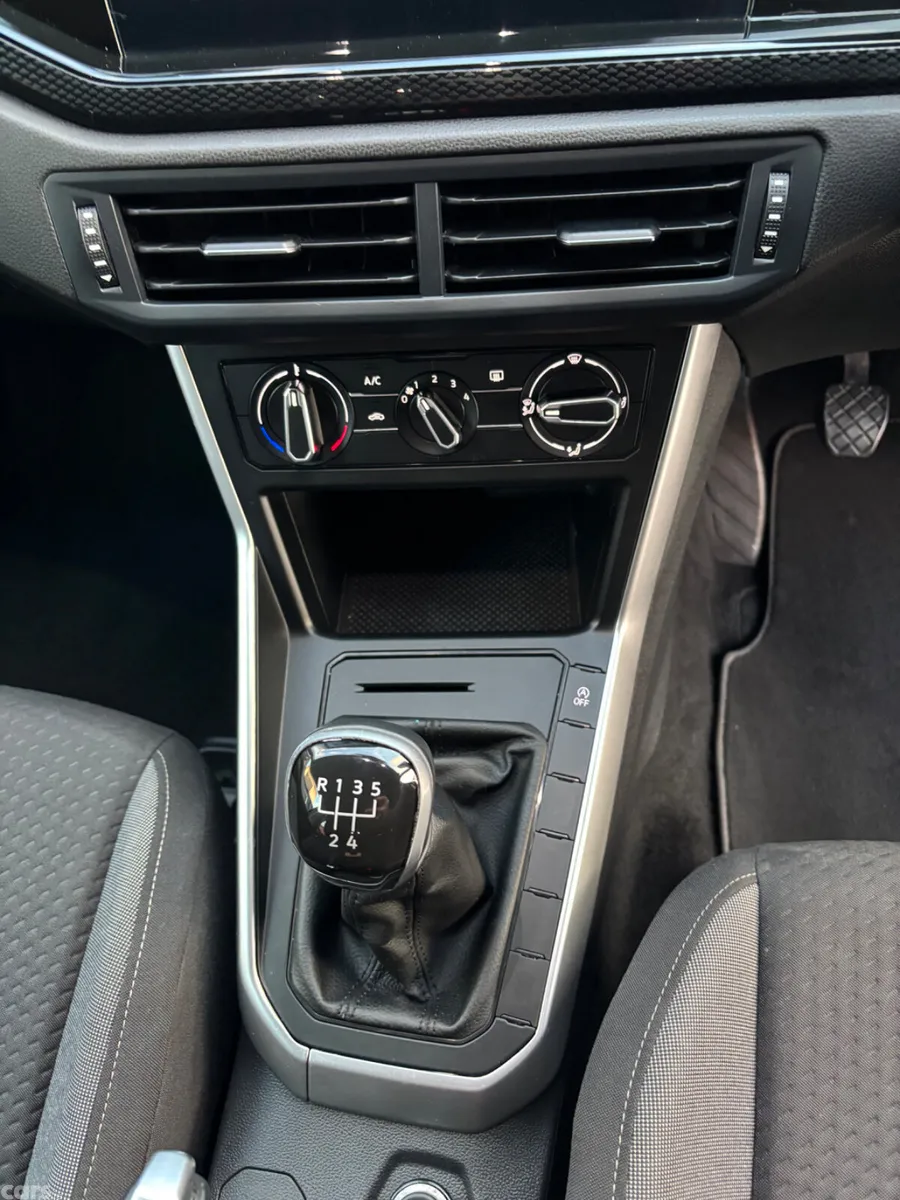 Volkswagen Taigo SUV, Petrol, 2024, Blue