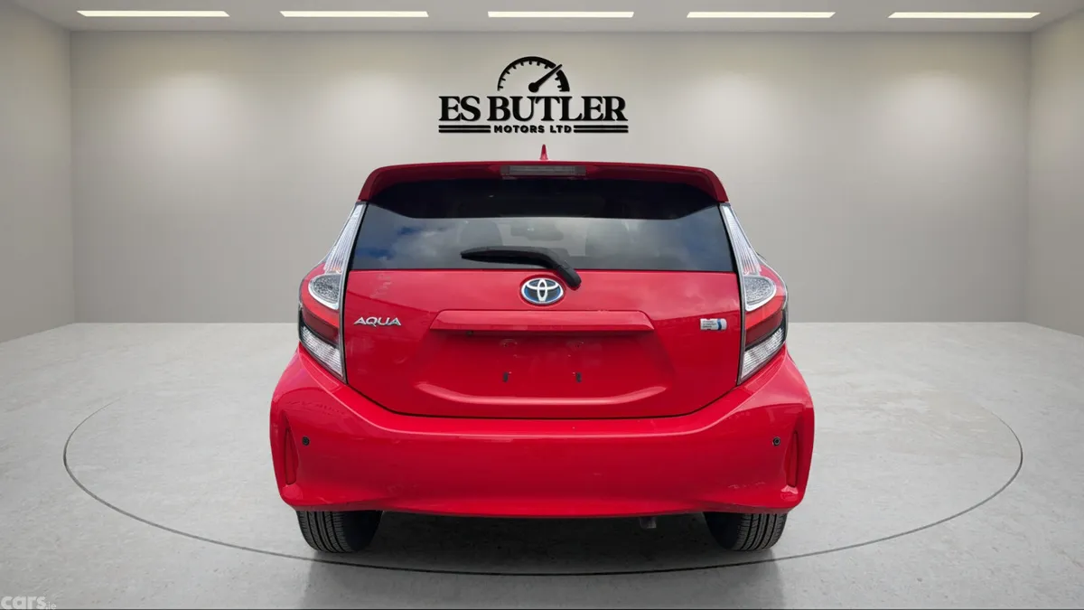 Toyota Aqua Hatchback, Petrol Hybrid, 2017, Red