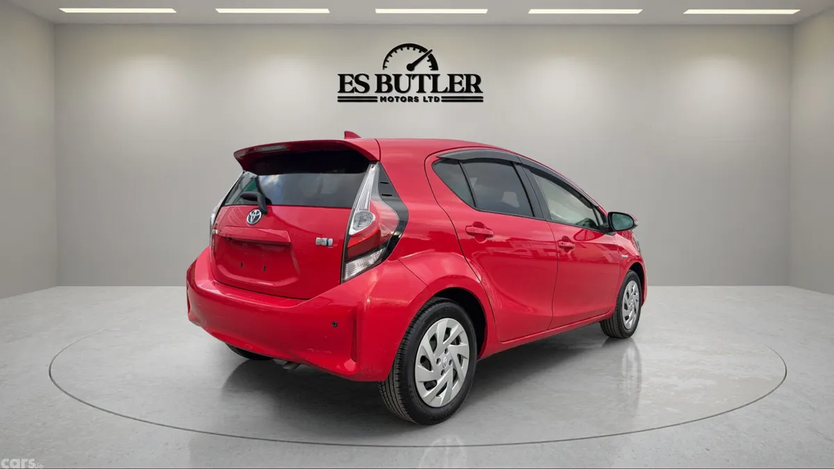 Toyota Aqua Hatchback, Petrol Hybrid, 2017, Red