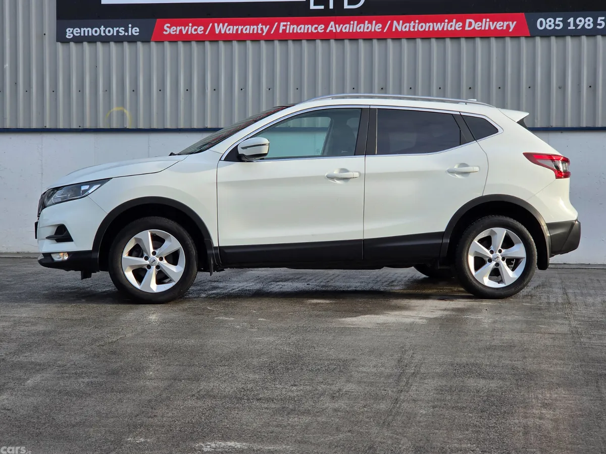 Nissan Qashqai MPV, Diesel, 2018, White