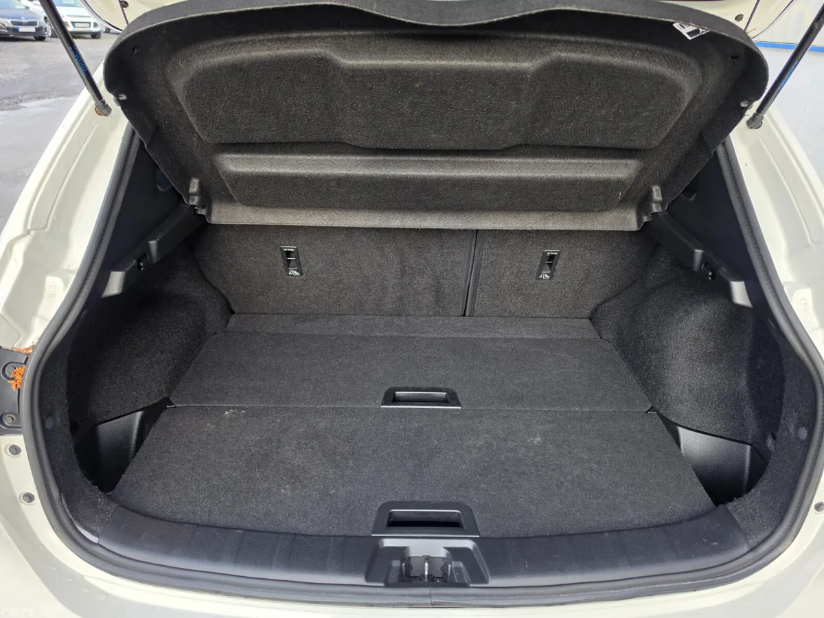 Nissan Qashqai MPV, Diesel, 2018, White