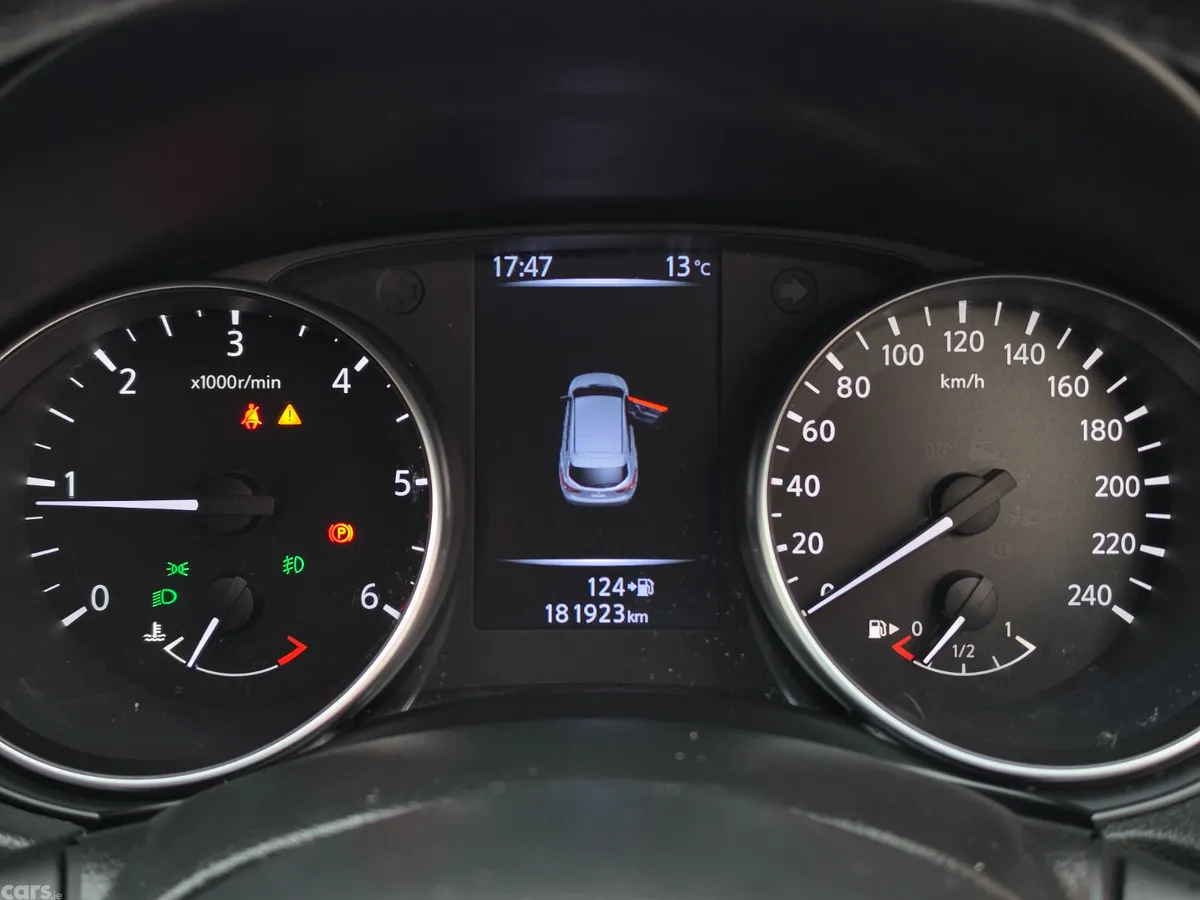 Nissan Qashqai MPV, Diesel, 2018, White