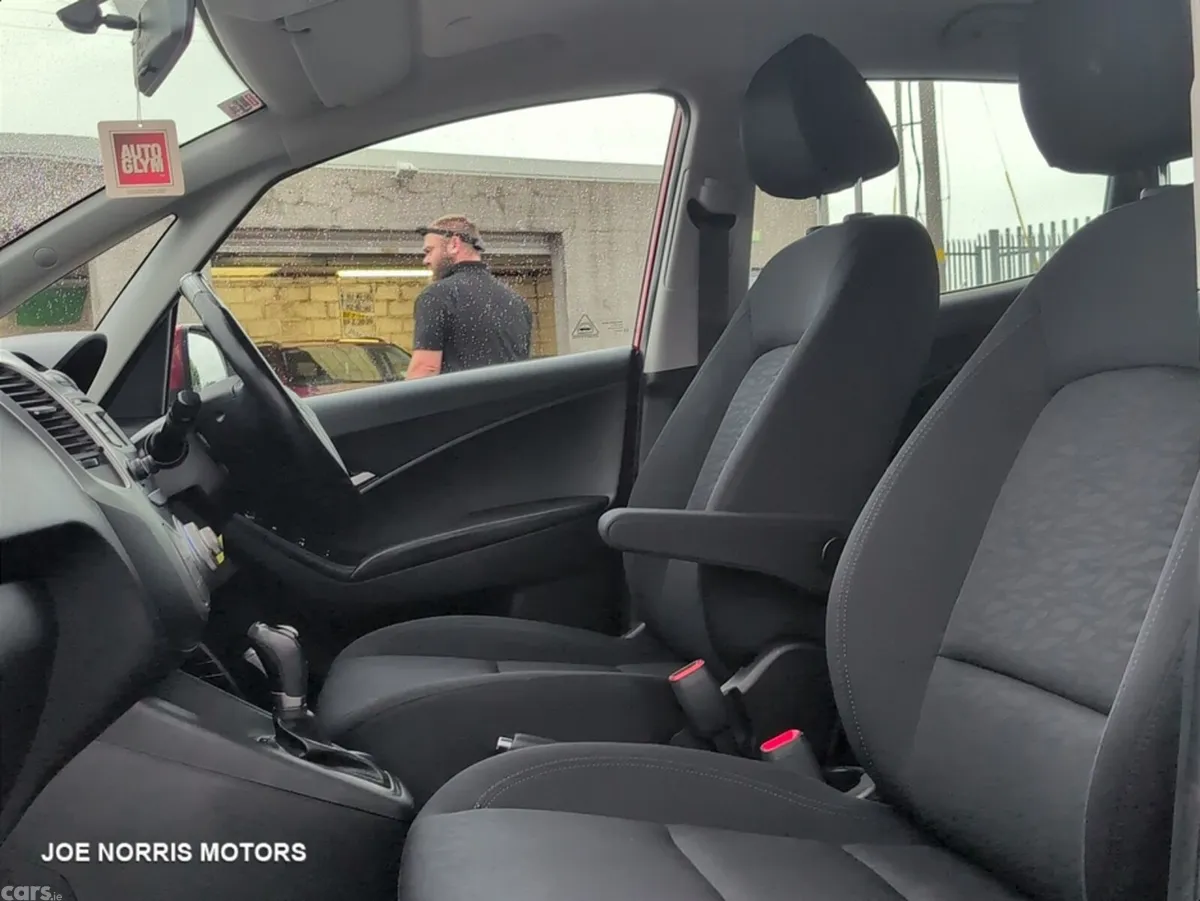 Hyundai ix20 Hatchback, Petrol, 2019, Red