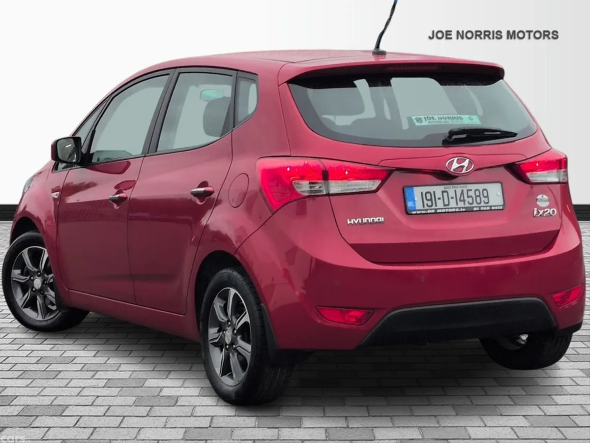 Hyundai ix20 Hatchback, Petrol, 2019, Red