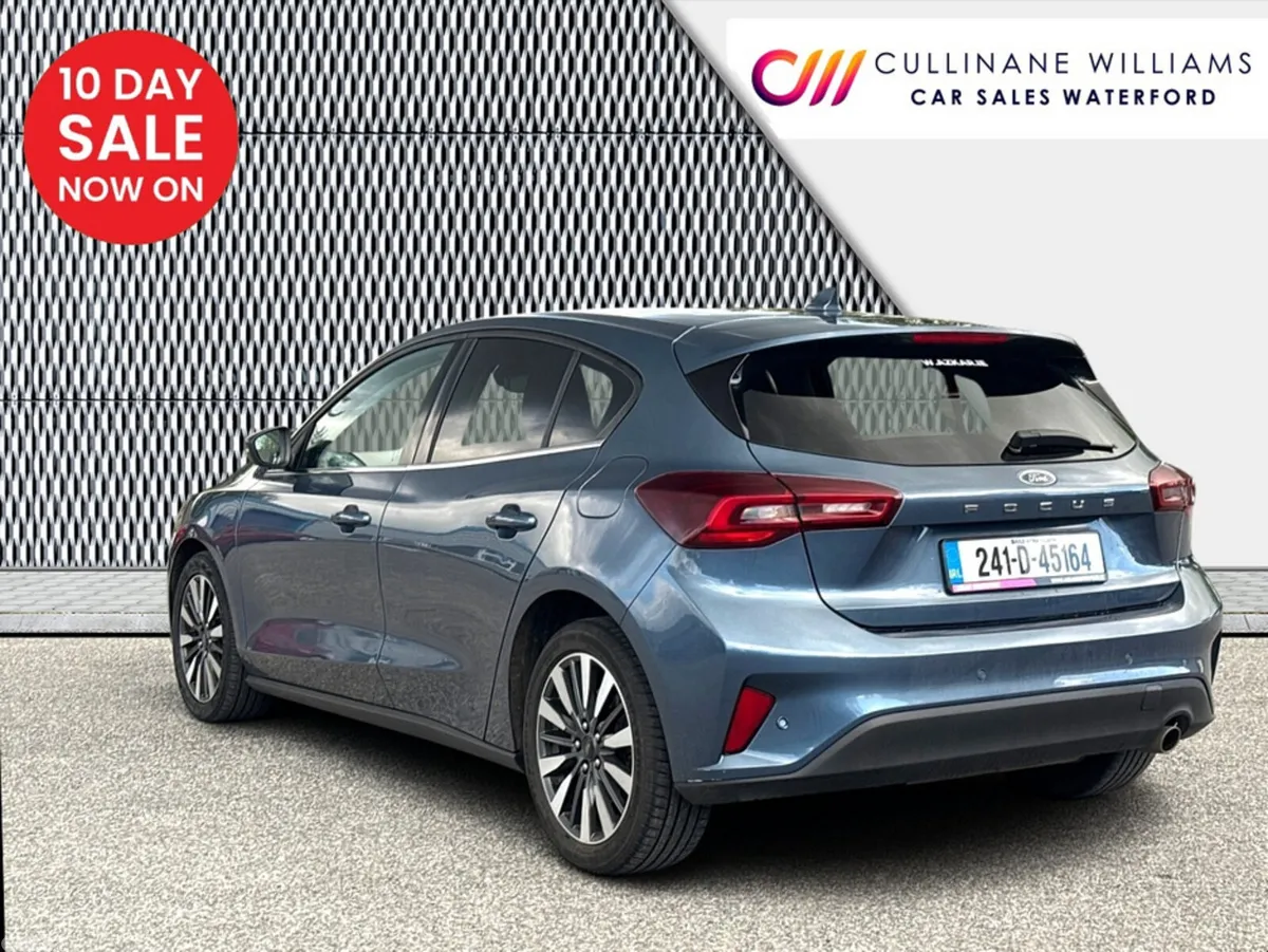Ford Focus Hatchback, Petrol, 2024, Blue
