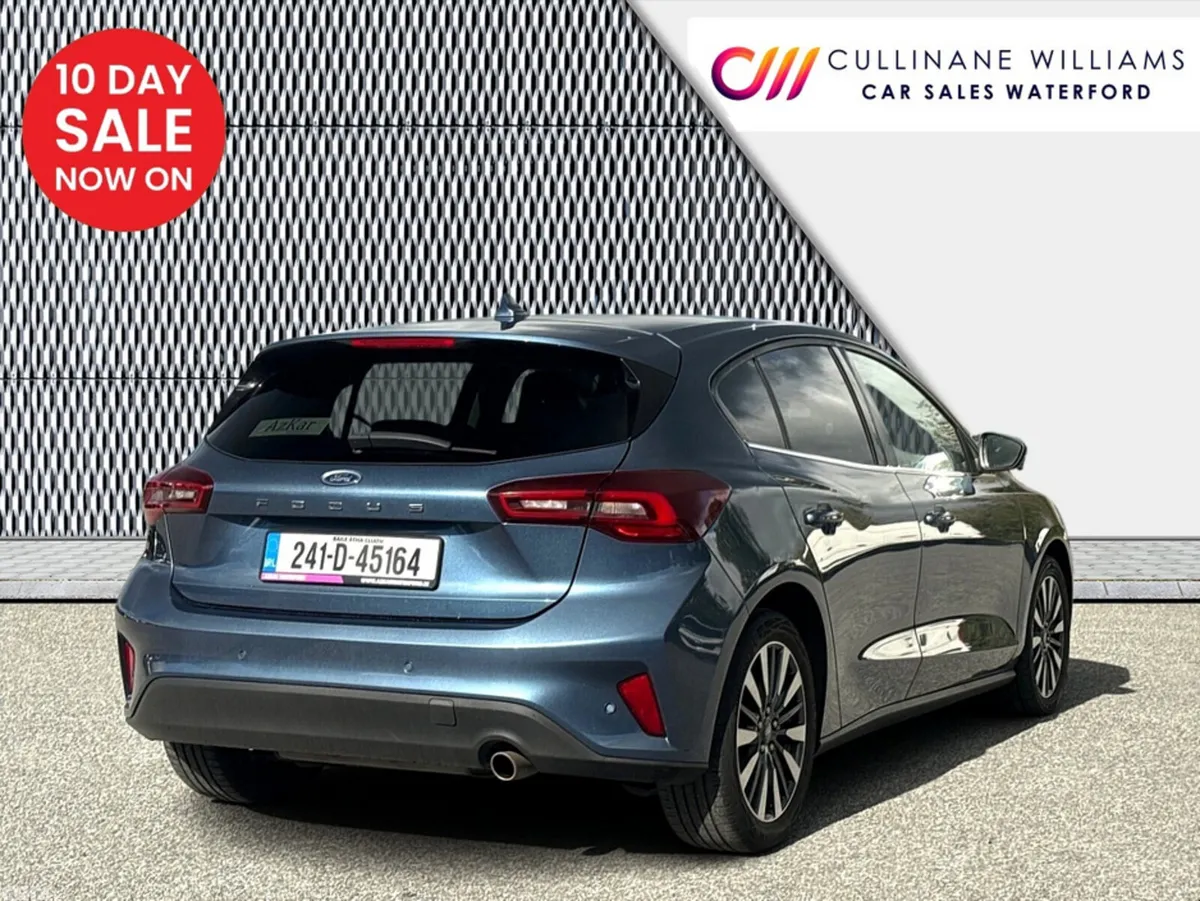 Ford Focus Hatchback, Petrol, 2024, Blue