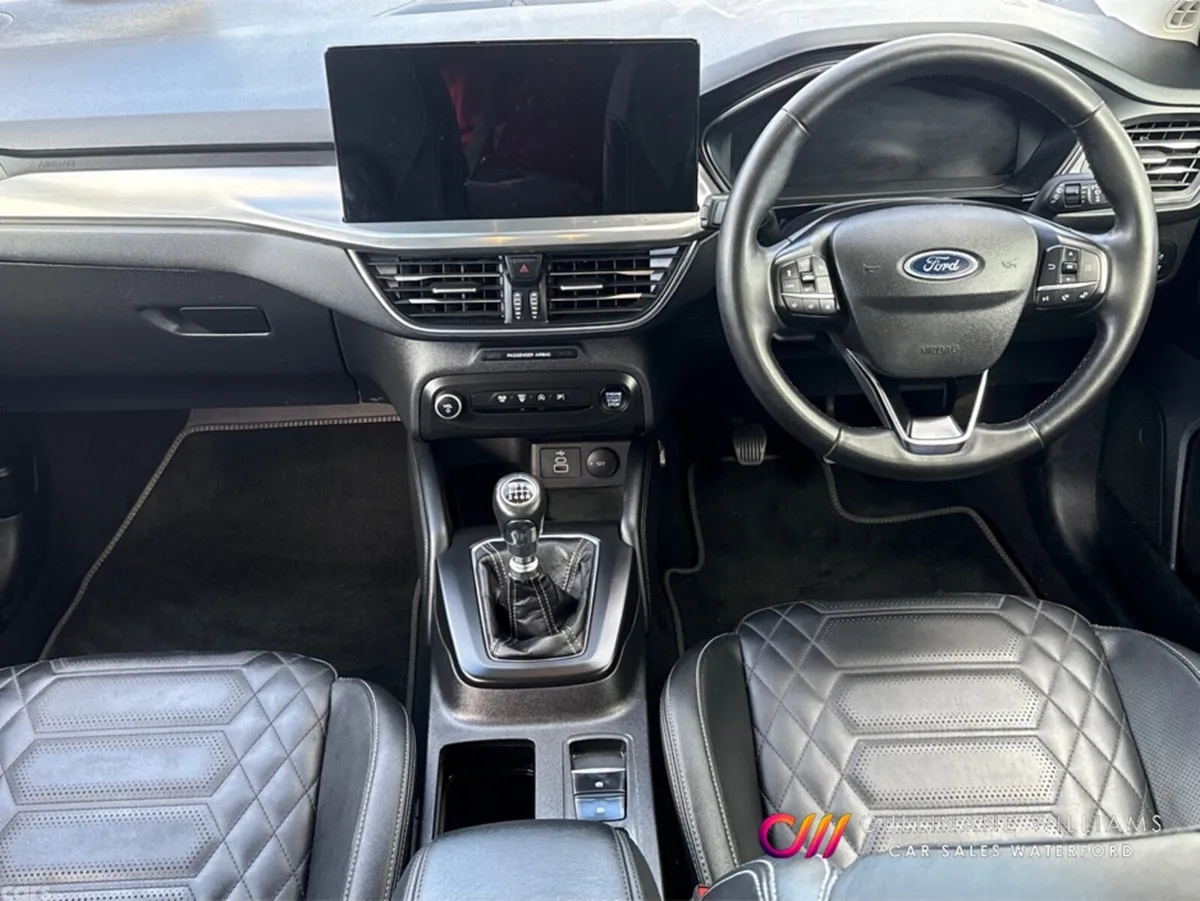Ford Focus Hatchback, Petrol, 2024, Blue