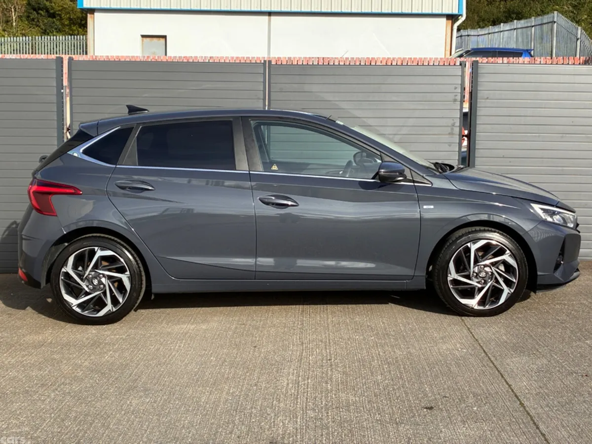 Hyundai i20 Hatchback, Petrol Hybrid, 2023, Grey