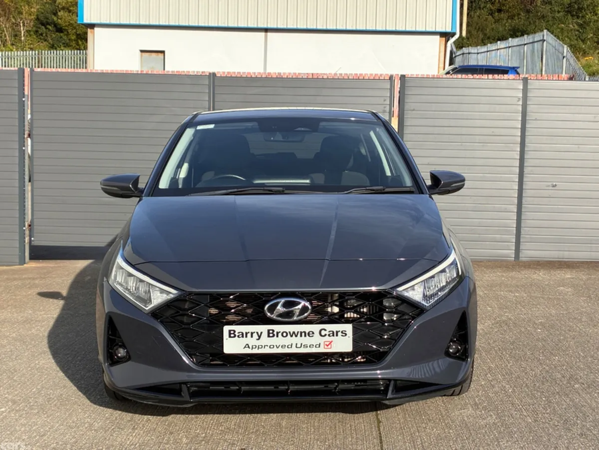 Hyundai i20 Hatchback, Petrol Hybrid, 2023, Grey