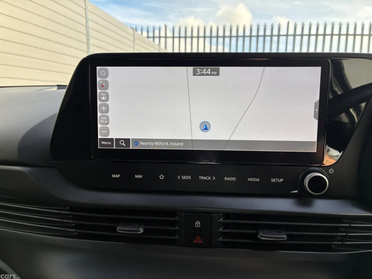 Hyundai i20 Hatchback, Petrol Hybrid, 2023, Grey
