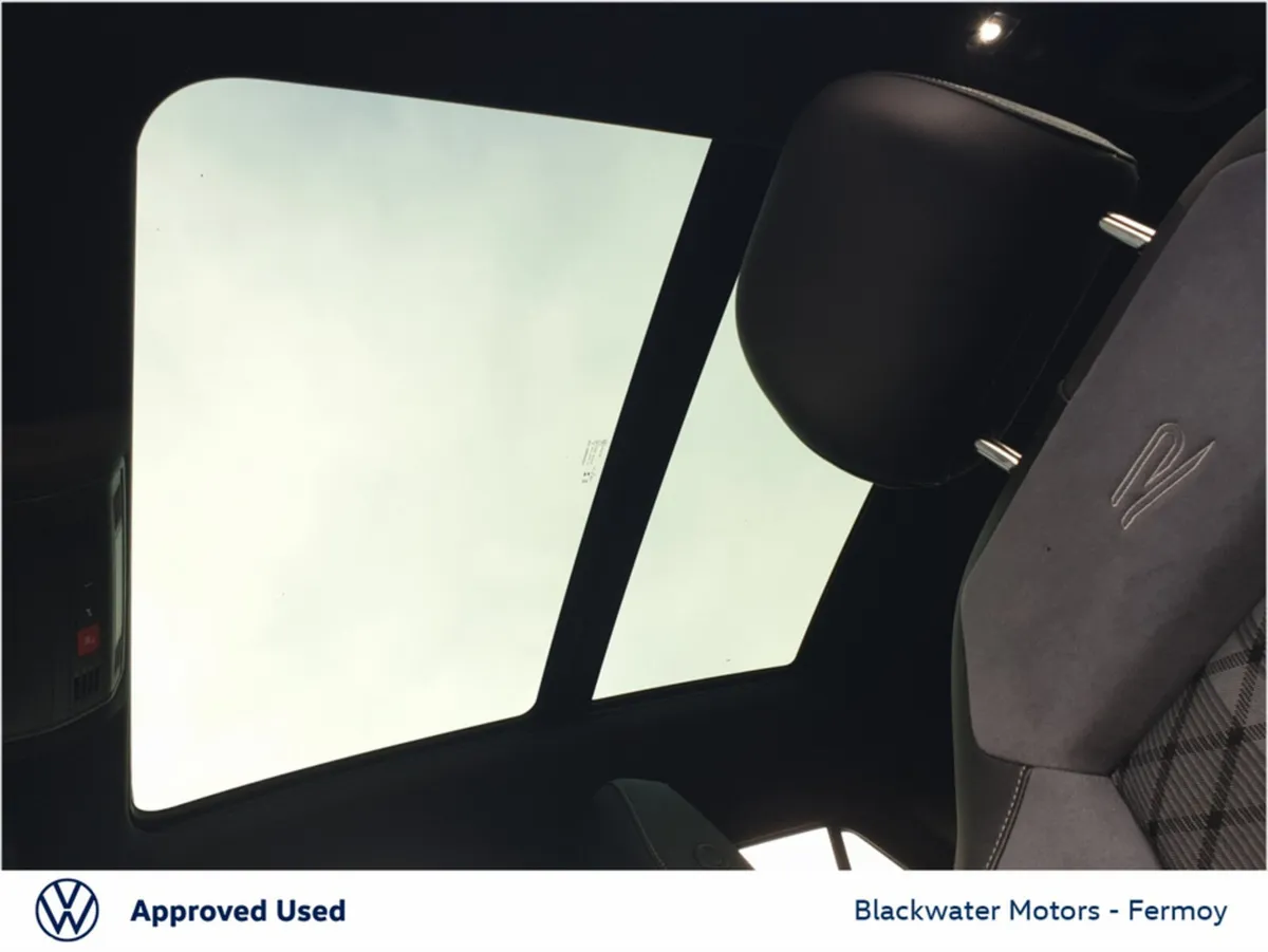 Volkswagen T-Roc SUV, Diesel, 2023, Black