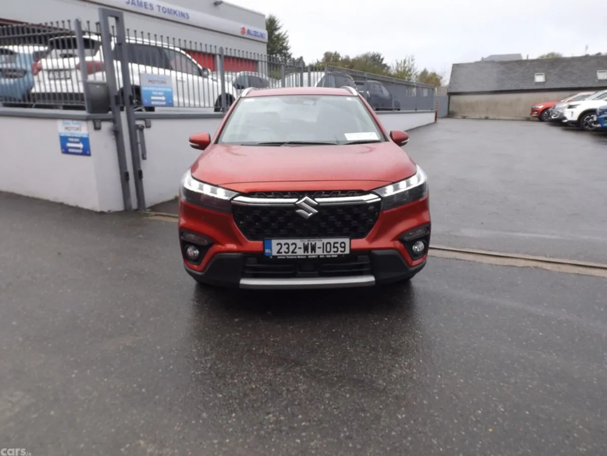 Suzuki SX4 S-Cross Hatchback, Petrol, 2023, Red