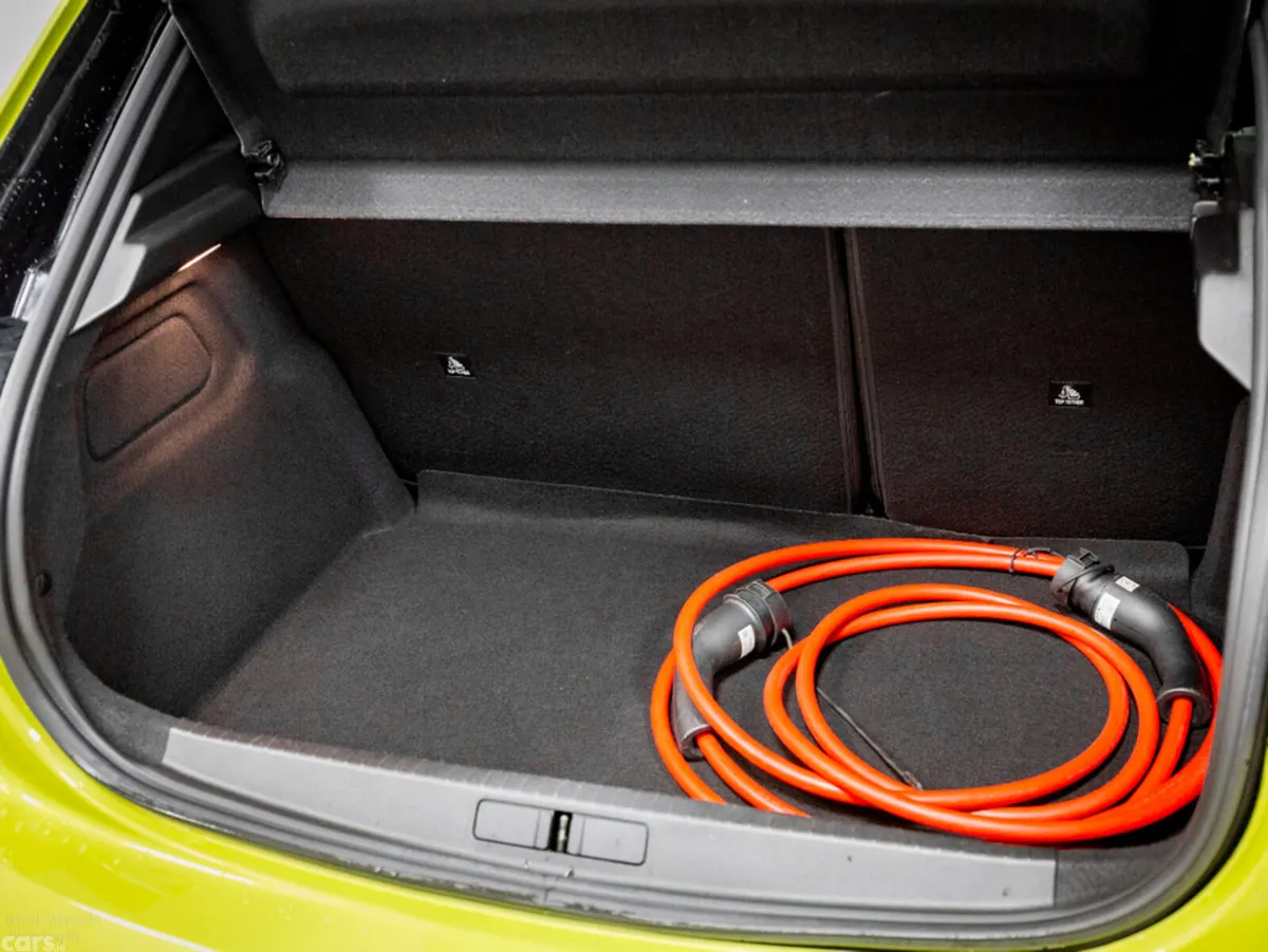 Peugeot 208 Hatchback, Electric, 2024, Yellow
