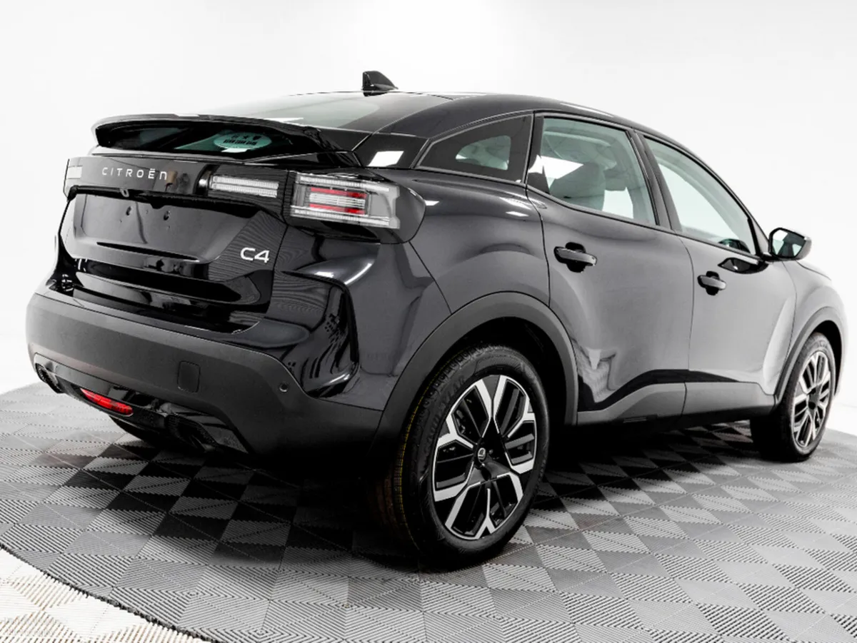 Citroen C4 Hatchback, Diesel Hybrid, 2026, Black