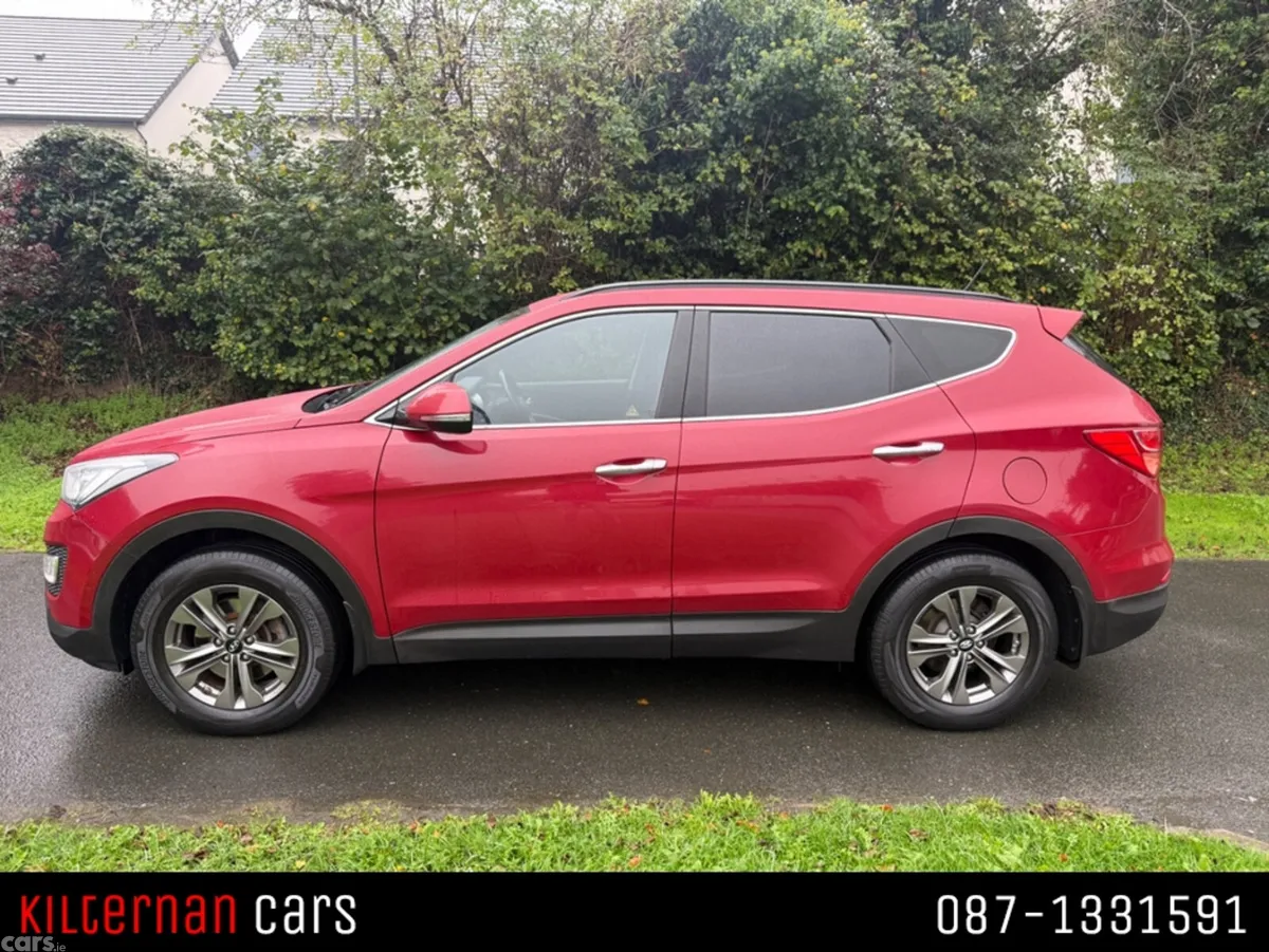 Hyundai Santa Fe SUV, Diesel, 2015, Red