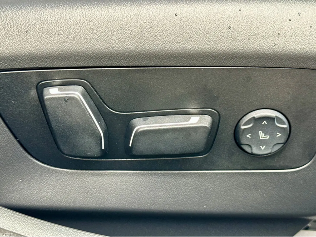 BMW 5-Series Estate, Petrol Hybrid, 2026, Grey