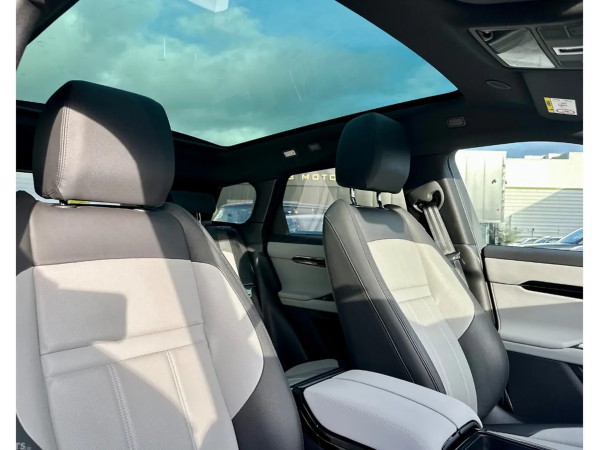 Land Rover Range Rover Evoque SUV, Petrol Plug-in Hybrid, 2026, Black