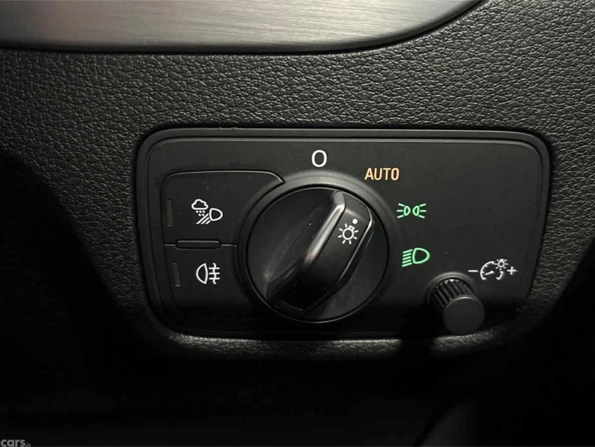 Audi Q2 Estate, Petrol, 2021, Grey