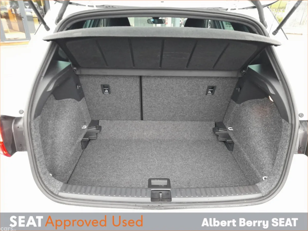 SEAT Arona Hatchback, Petrol, 2026, White