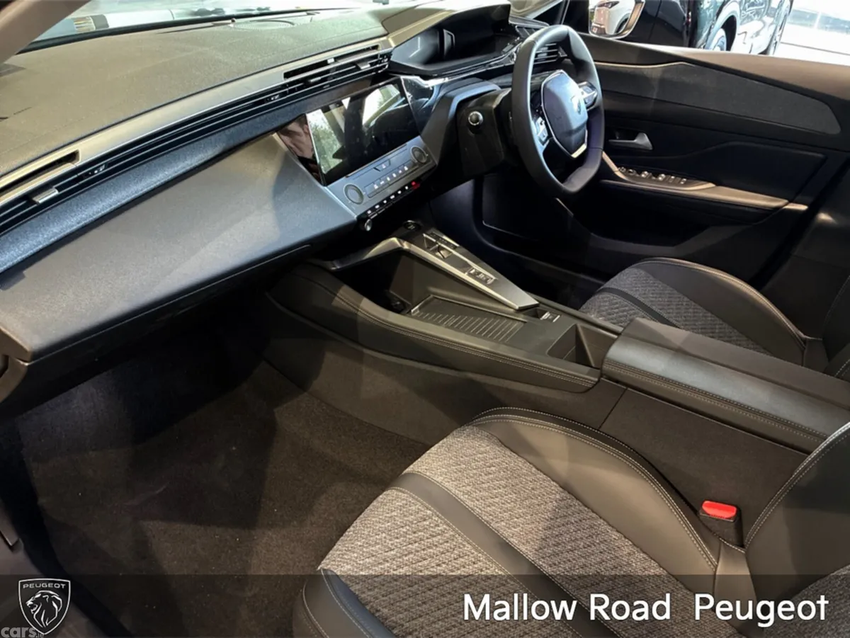 Peugeot 308 Hatchback, Diesel, 2026, Grey