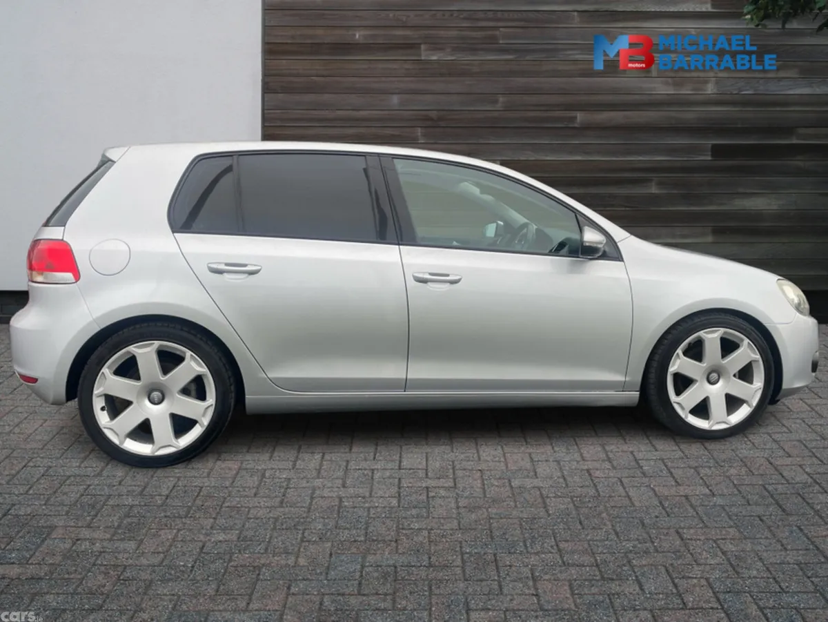 Volkswagen Golf Hatchback, Petrol, 2011, Silver