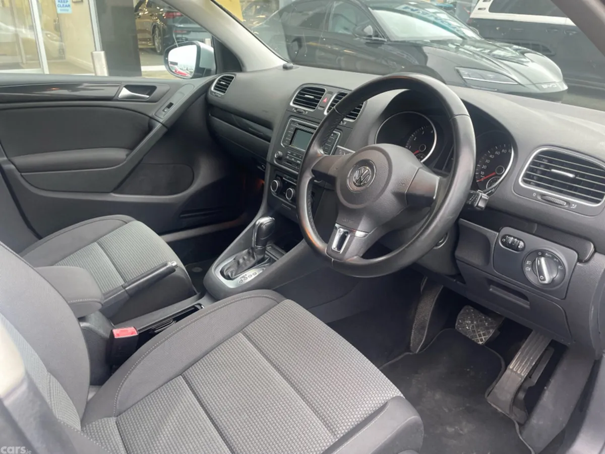 Volkswagen Golf Hatchback, Petrol, 2011, Silver