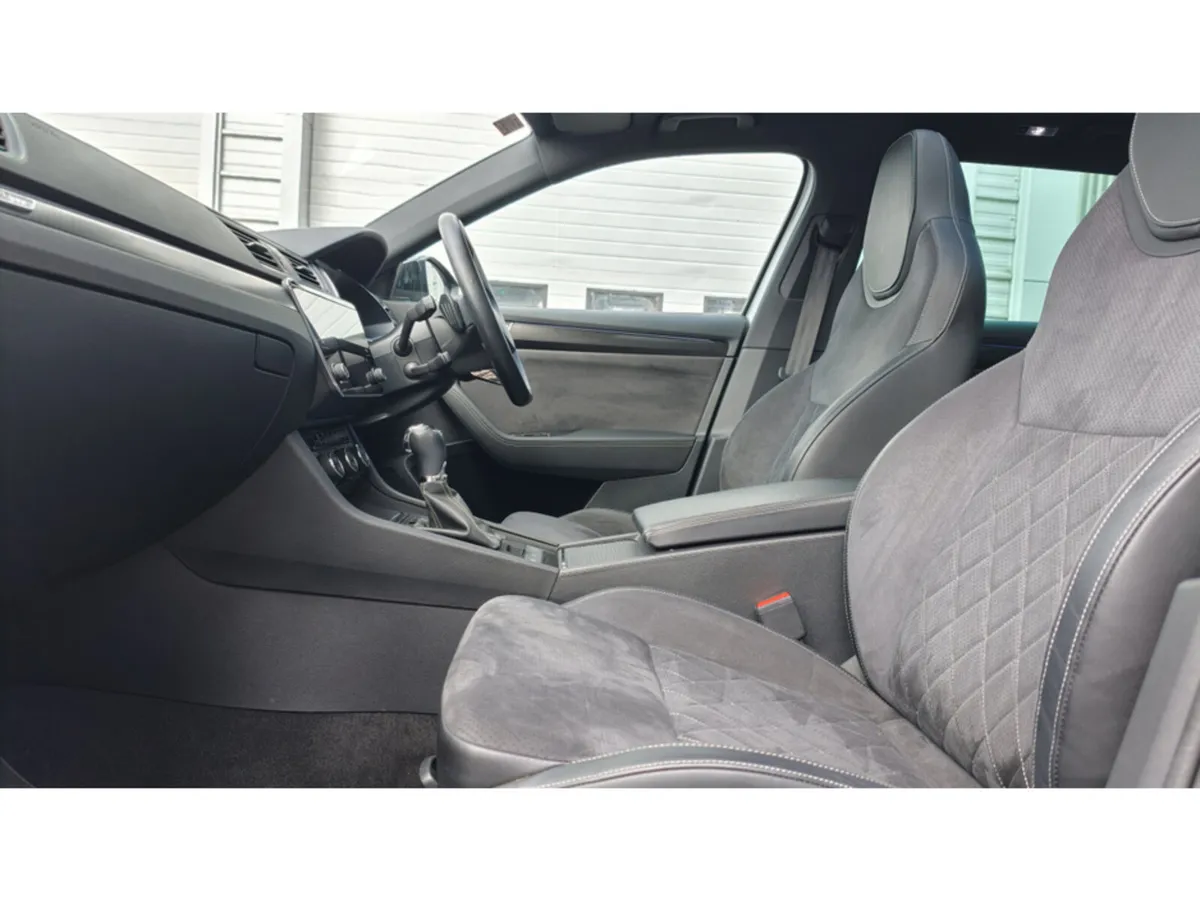 Skoda Superb Estate, Diesel, 2023, Grey