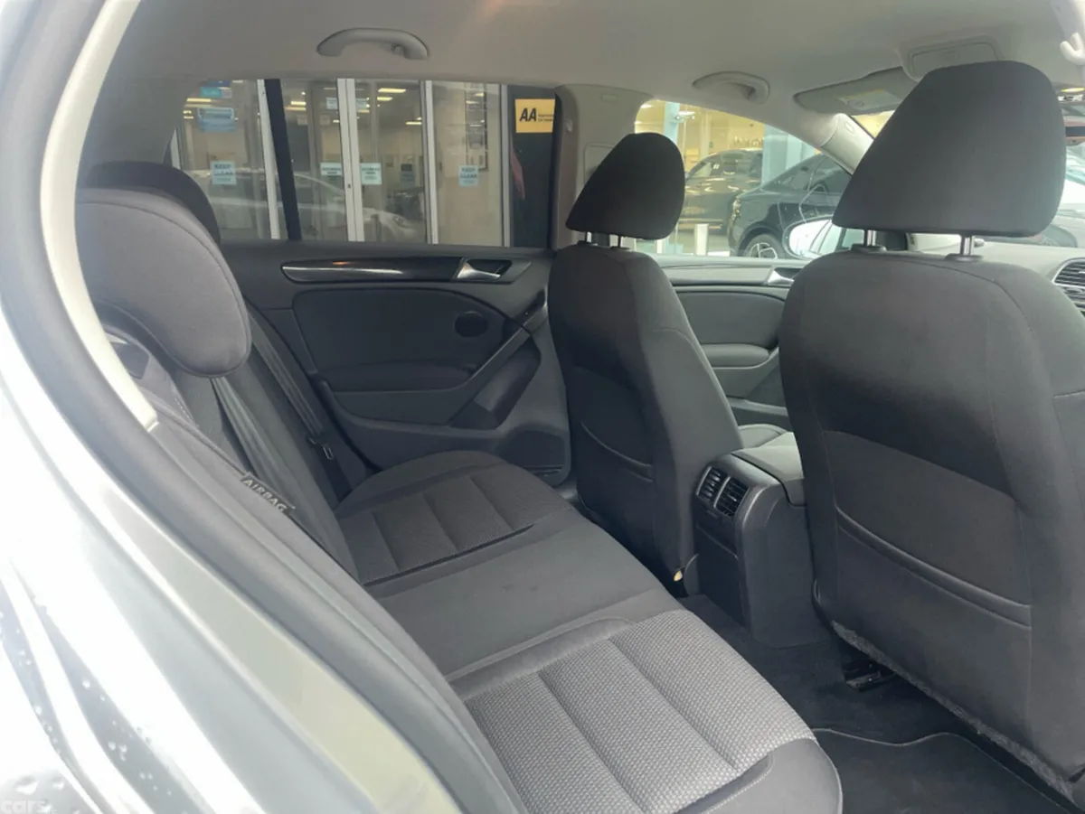 Volkswagen Golf Hatchback, Petrol, 2011, Silver