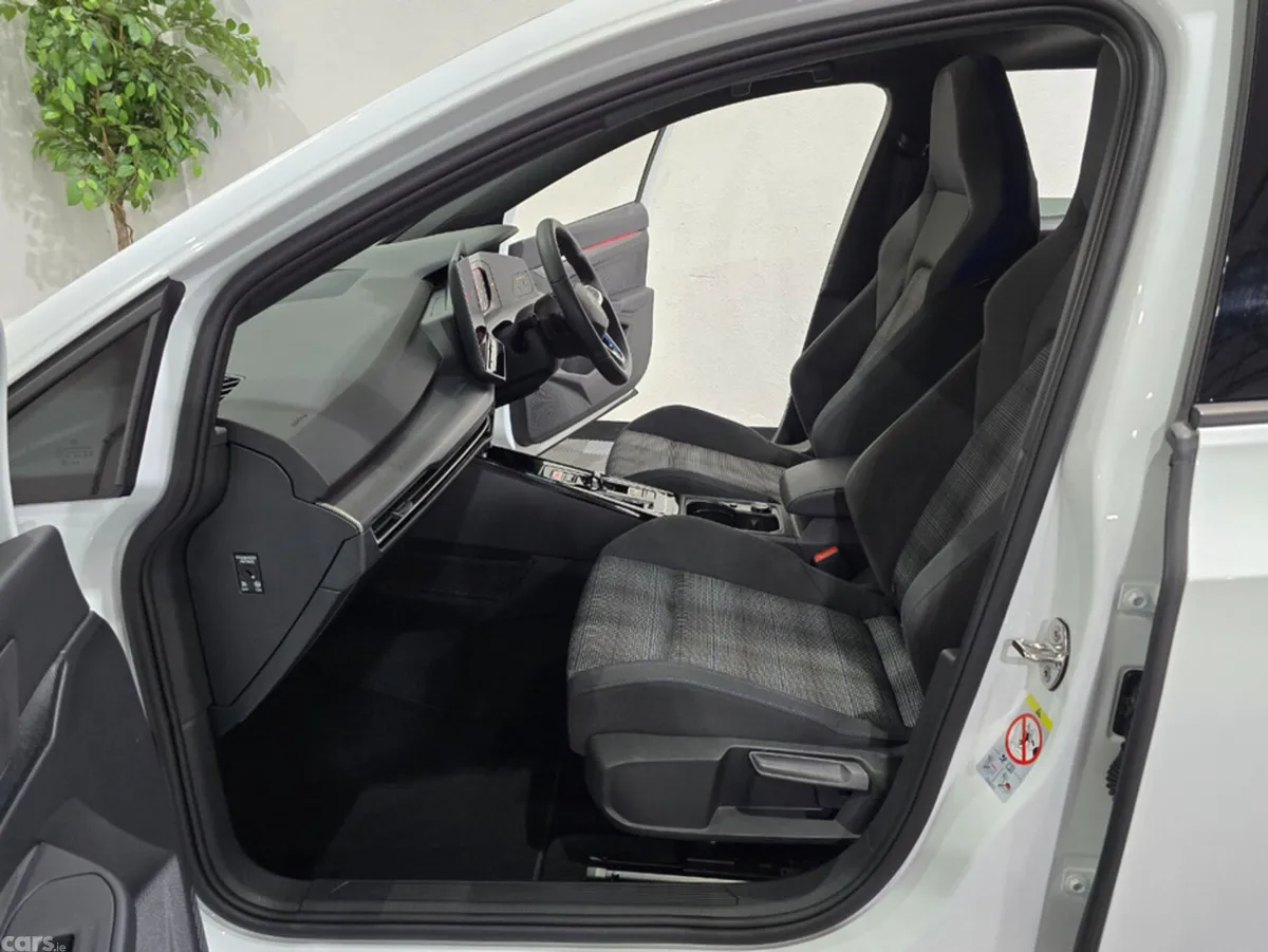 Volkswagen Golf Hatchback, Petrol Plug-in Hybrid, 2025, White