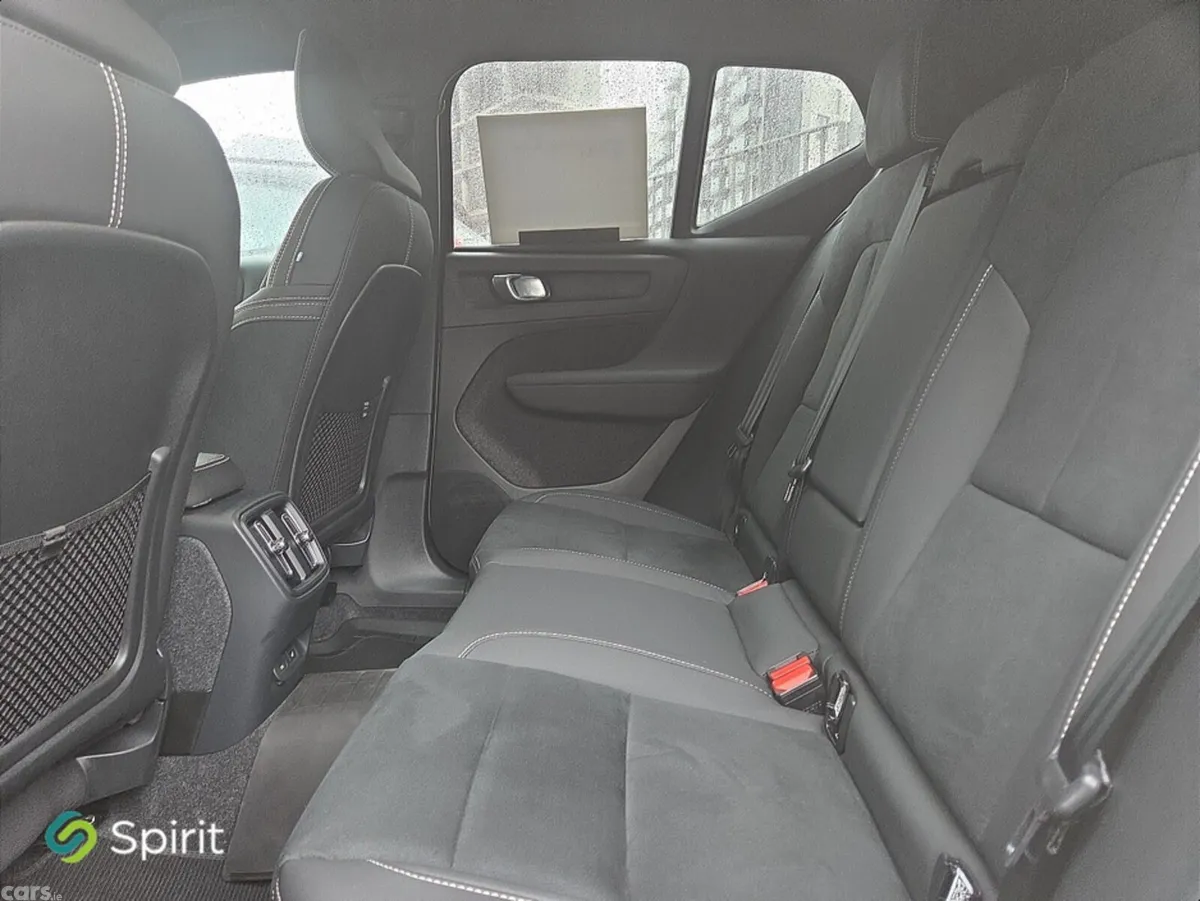 Volvo XC40 Hatchback, Electric, 2025, Silver